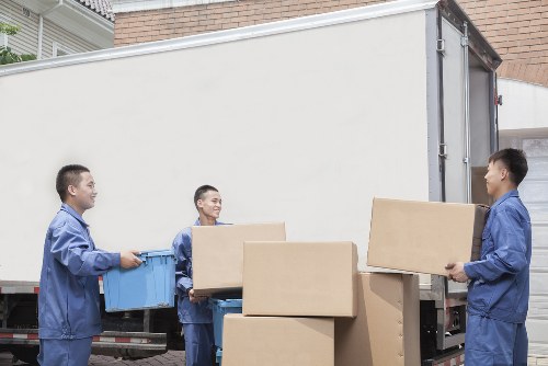 Flexible storage option in Shepherds Bush for seasonal belongings